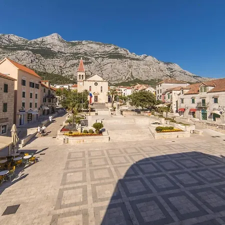 Riva Makarska