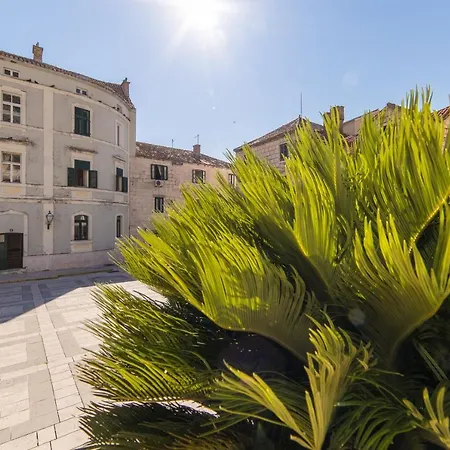 Apartment Riva *