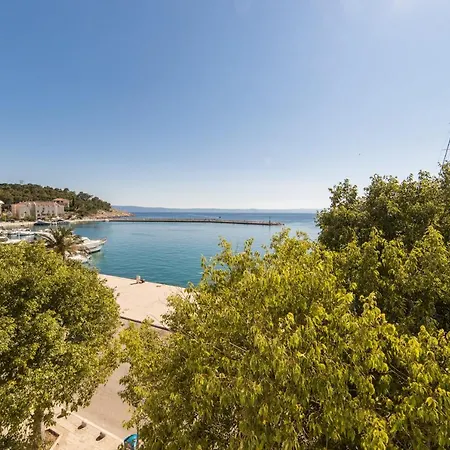 Riva Апартаменты Макарска